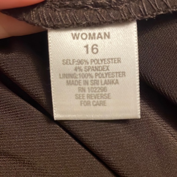 Dress barn short sleeve ruched dress in brown - Picture 7 of 7